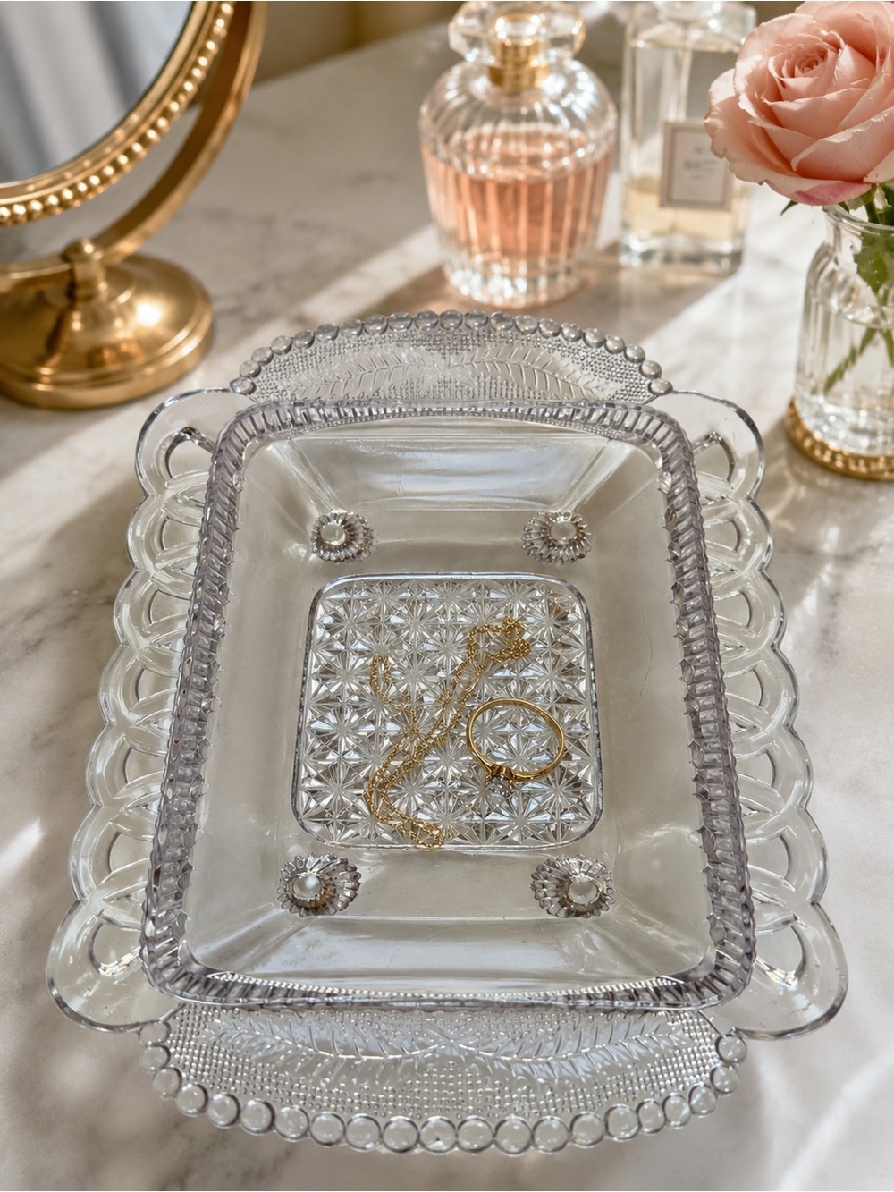 STUNNING, RARE  "Sun-Purpled" Antique Flint Glass Co Pressed Glass Dish